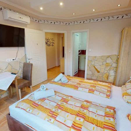 Hajdúszoboszló Cristian Apartman מראה חיצוני תמונה