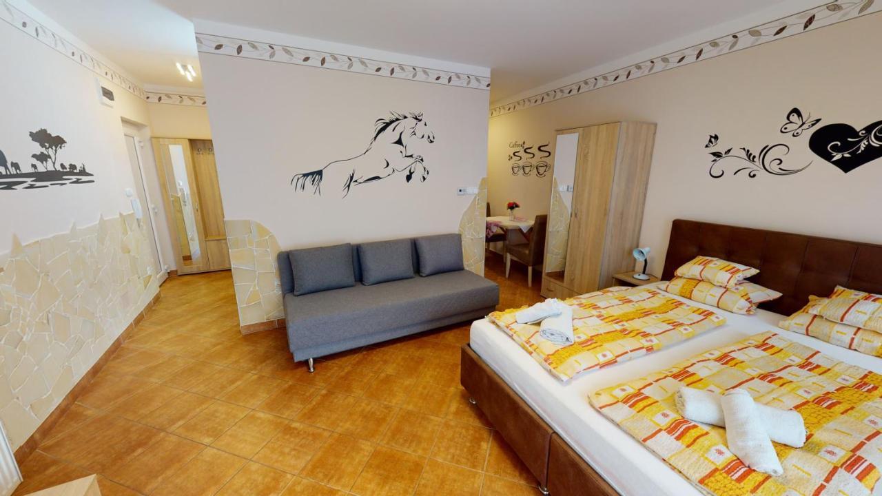 Hajdúszoboszló Cristian Apartman מראה חיצוני תמונה