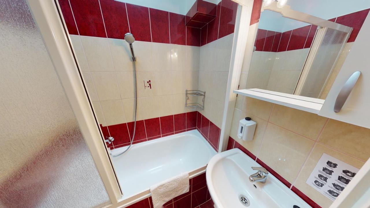 Hajdúszoboszló Cristian Apartman מראה חיצוני תמונה